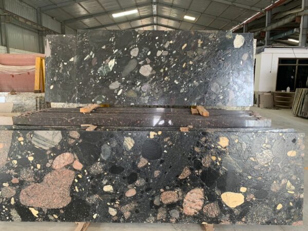 Pebbles Black Granite